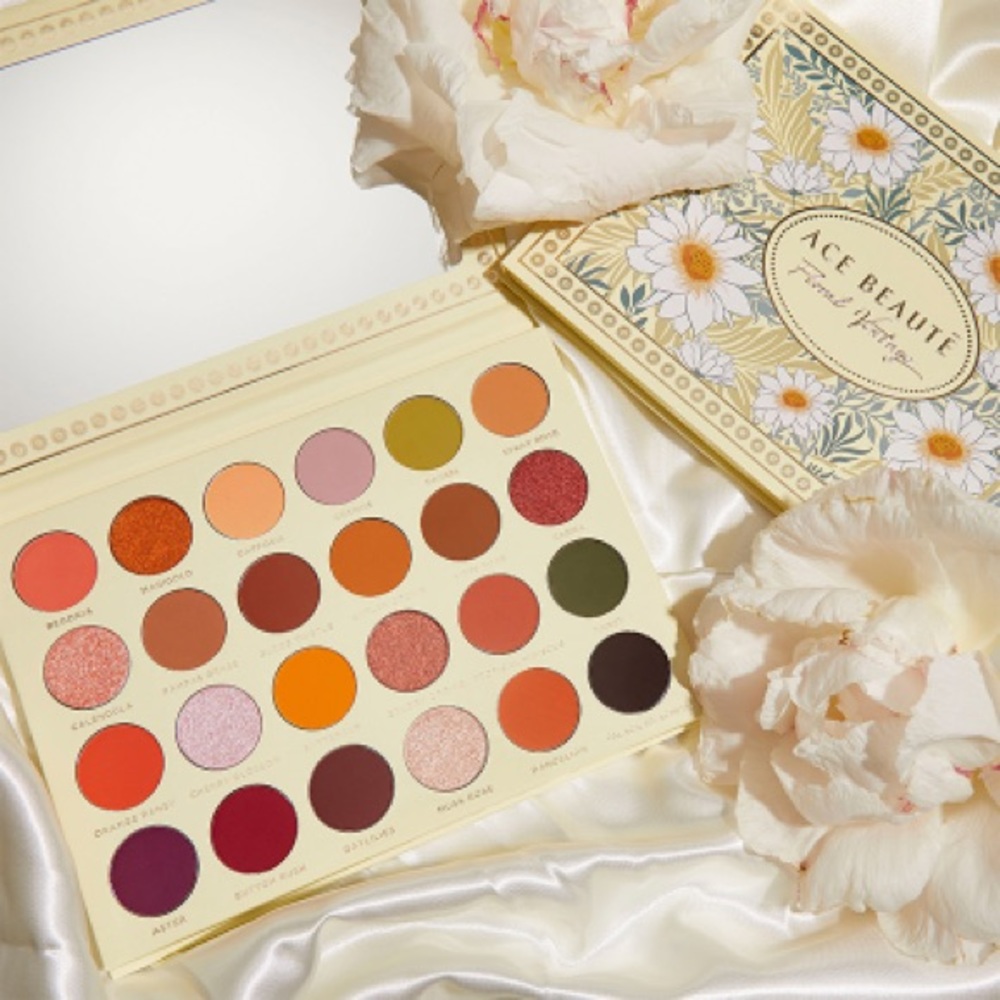 ACE BEAUTE Floral Vintage Eyeshadow Palette - Picture 2 of 13